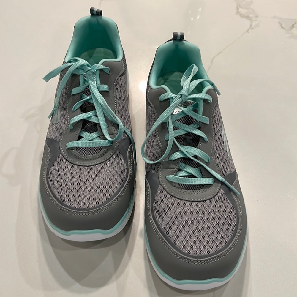 Ladies size 11 Sketcher shoes